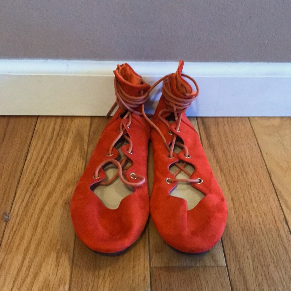 Lace-Up Flat 7